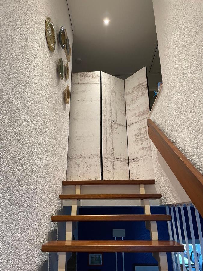 Moderne 70 Qm Wohnung Mit Grosser Dachterrasse Kinheim Bagian luar foto
