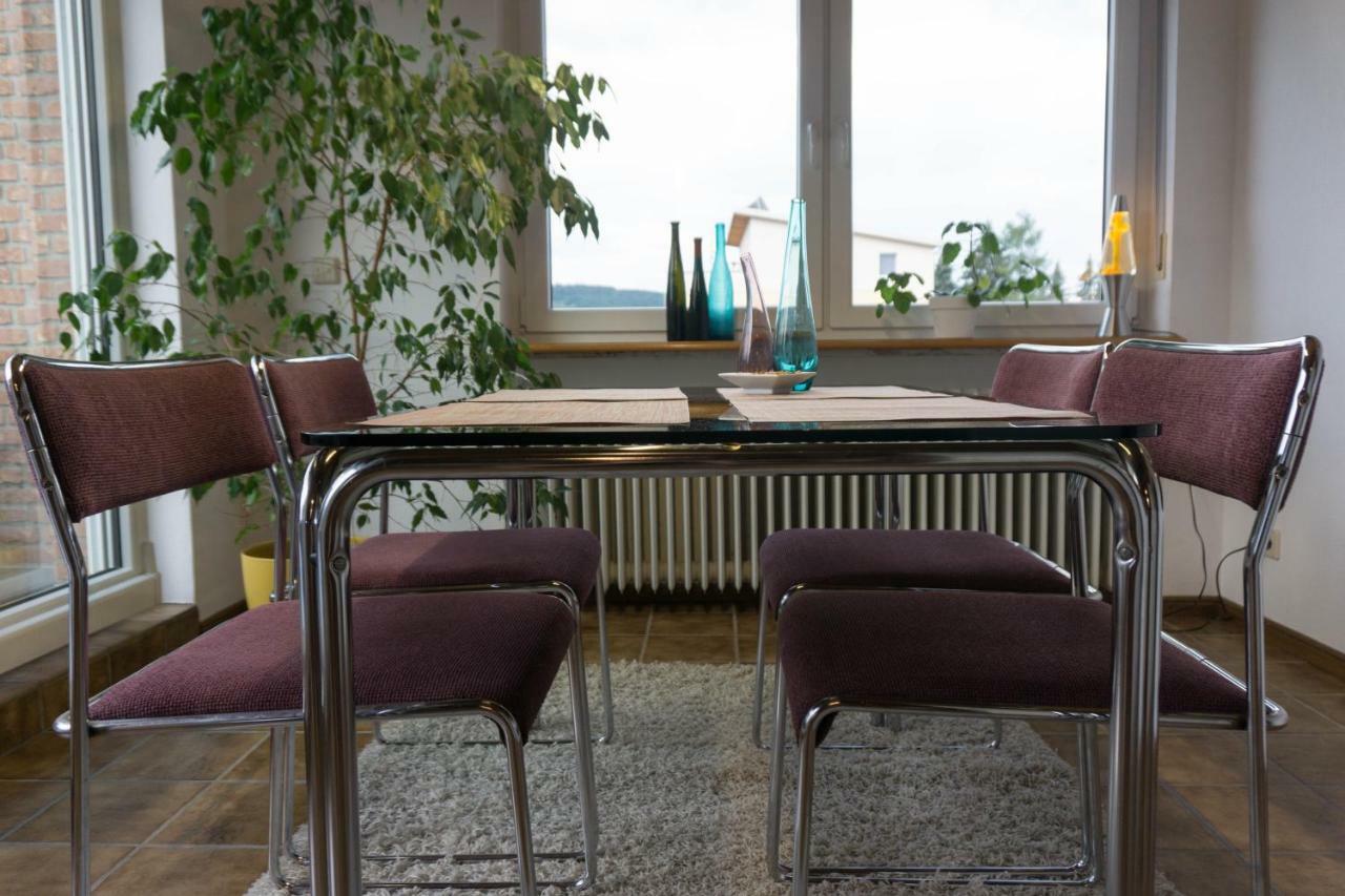 Moderne 70 Qm Wohnung Mit Grosser Dachterrasse Kinheim Bagian luar foto