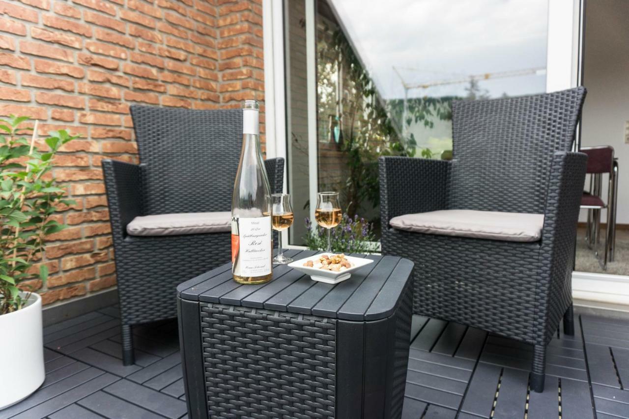 Moderne 70 Qm Wohnung Mit Grosser Dachterrasse Kinheim Bagian luar foto