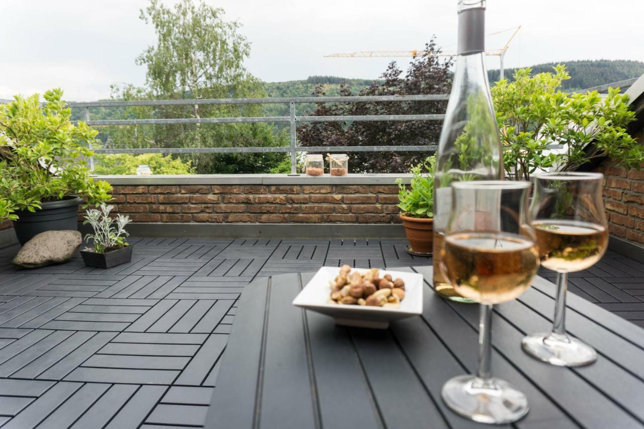 Moderne 70 Qm Wohnung Mit Grosser Dachterrasse Kinheim Bagian luar foto